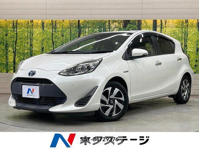 Toyota AQUA 2019-06 8779460-0