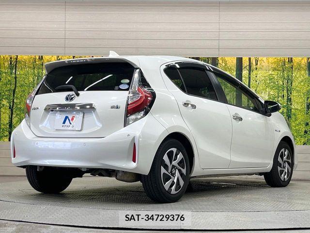 Toyota AQUA 2019-06 8779460-16