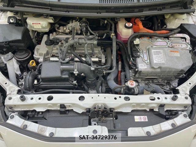 Toyota AQUA 2019-06 8779460-17