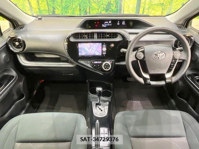 Toyota AQUA 2019-06 8779460-1
