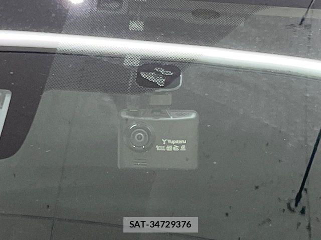 Toyota AQUA 2019-06 8779460-4