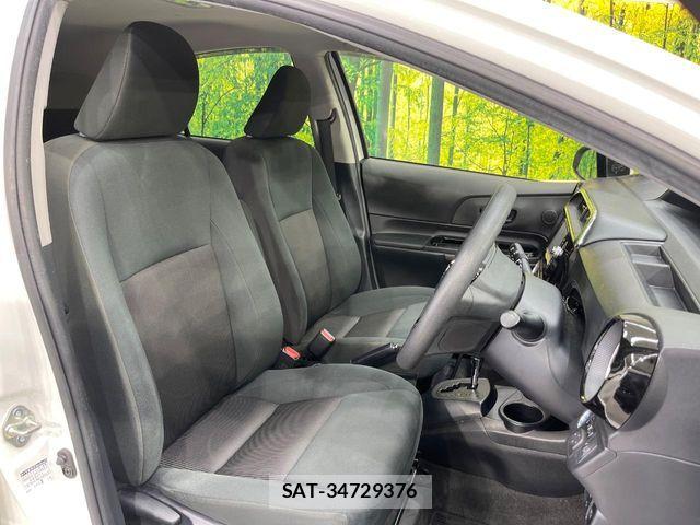 Toyota AQUA 2019-06 8779460-7