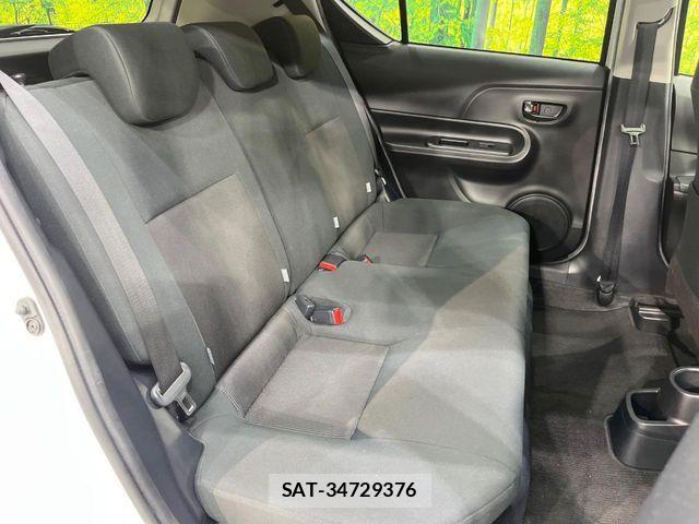 Toyota AQUA 2019-06 8779460-8