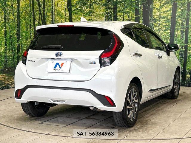 Toyota AQUA 2022-09 8795232-16