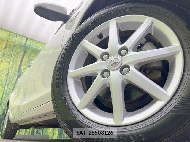 Toyota AQUA 2013-02 8795257-12