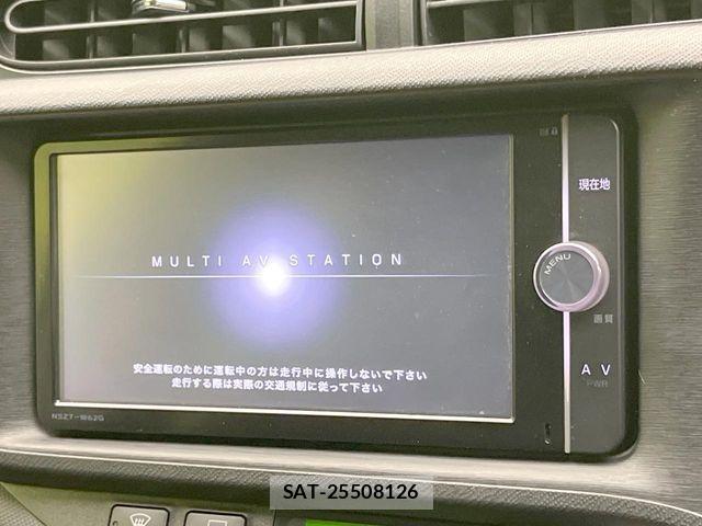 Toyota AQUA 2013-02 8795257-2
