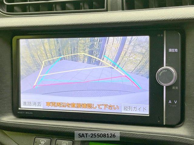 Toyota AQUA 2013-02 8795257-3