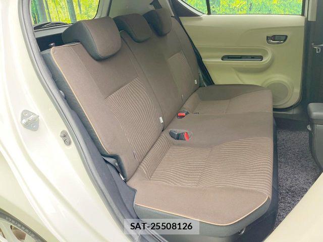 Toyota AQUA 2013-02 8795257-8