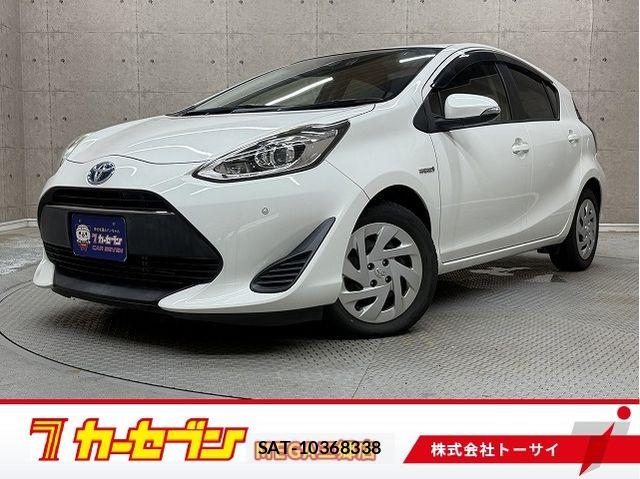 Toyota AQUA 2017-09 8795246-0