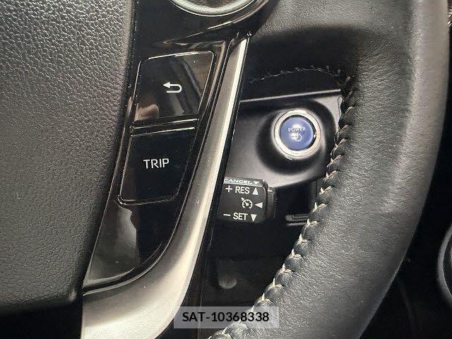 Toyota AQUA 2017-09 8795246-15