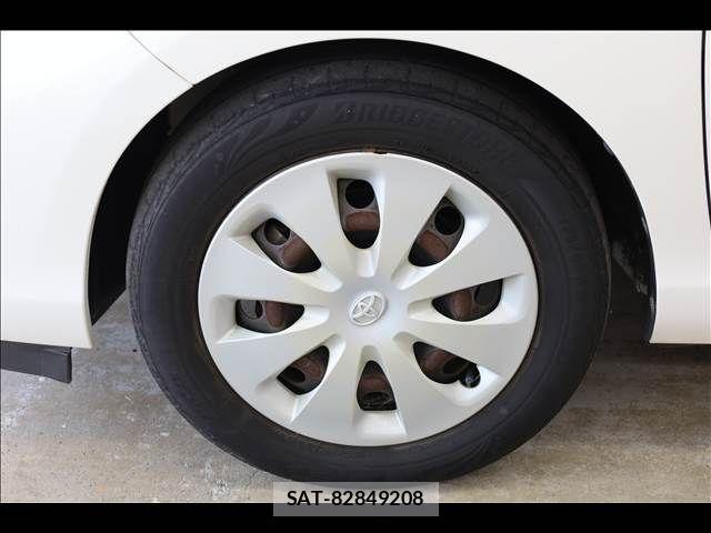 Toyota AQUA 2013-05 8795265-13