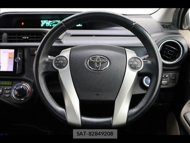 Toyota AQUA 2013-05 8795265-15