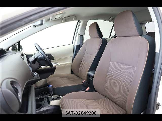 Toyota AQUA 2013-05 8795265-17