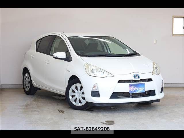 Toyota AQUA 2013-05 8795265-1