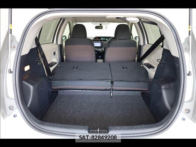 Toyota AQUA 2013-05 8795265-19