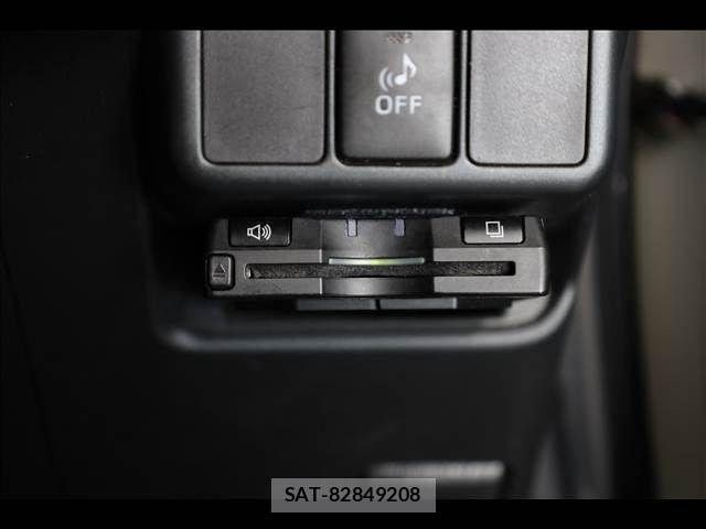 Toyota AQUA 2013-05 8795265-8