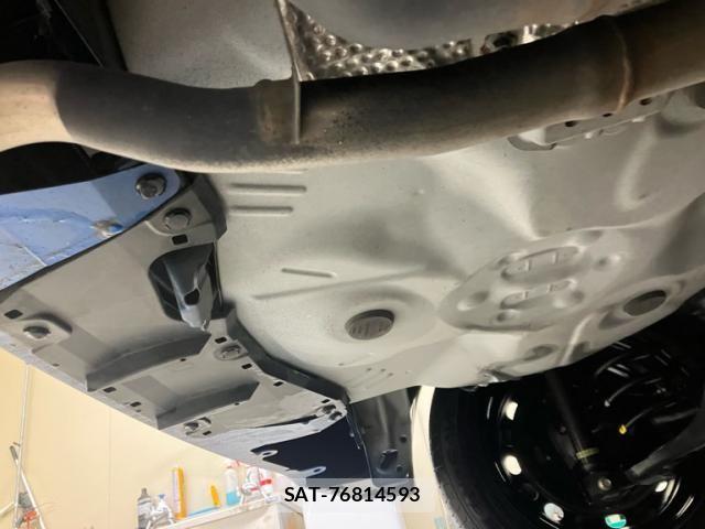 Toyota AQUA 2014-03 8795267-10