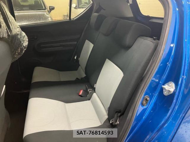 Toyota AQUA 2014-03 8795267-13