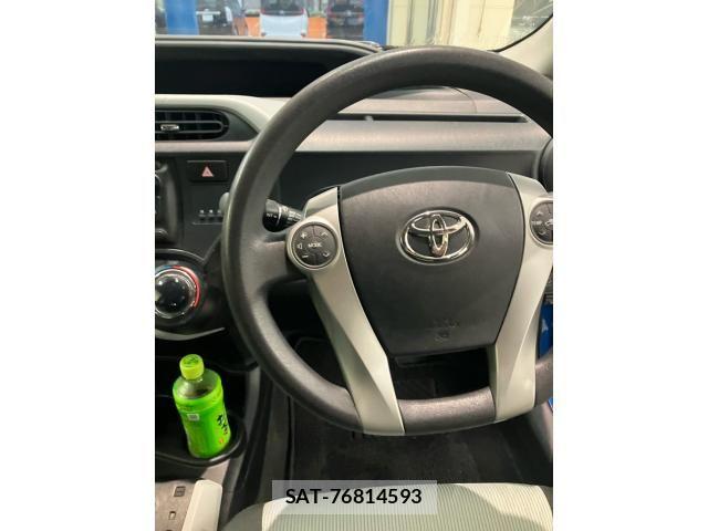 Toyota AQUA 2014-03 8795267-18