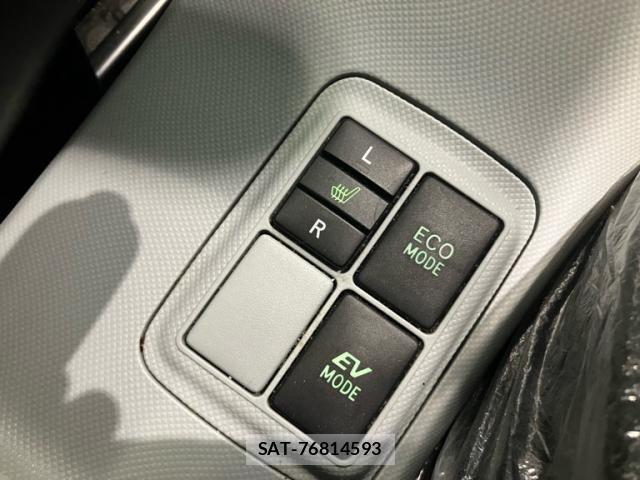 Toyota AQUA 2014-03 8795267-23