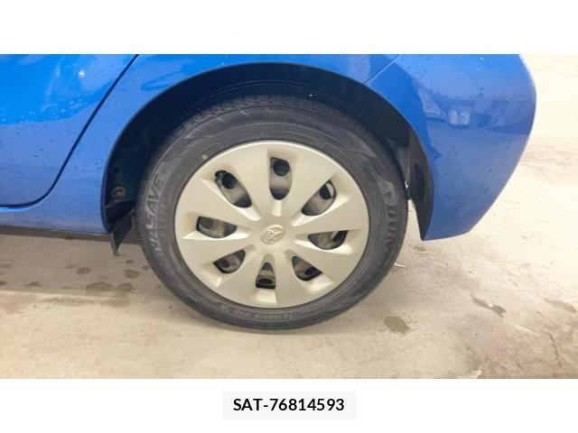 Toyota AQUA 2014-03 8795267-27