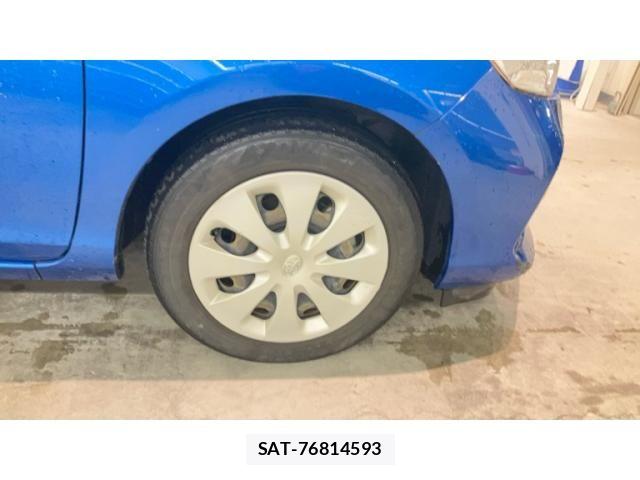 Toyota AQUA 2014-03 8795267-29