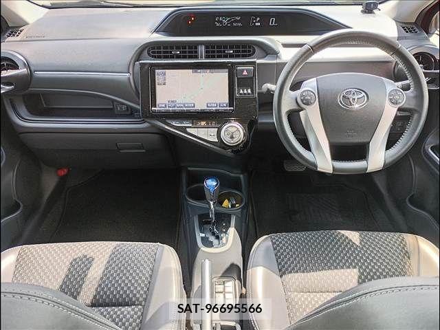 Toyota AQUA 2016-05 8795258-1