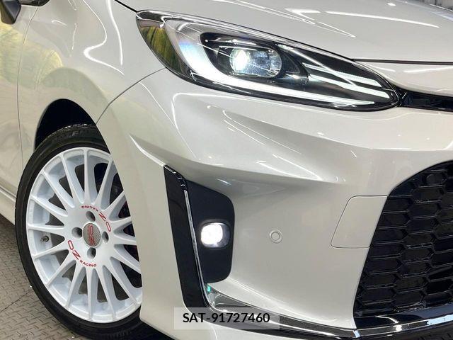 Toyota AQUA 2023-10 8795229-11