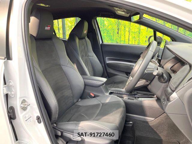 Toyota AQUA 2023-10 8795229-7