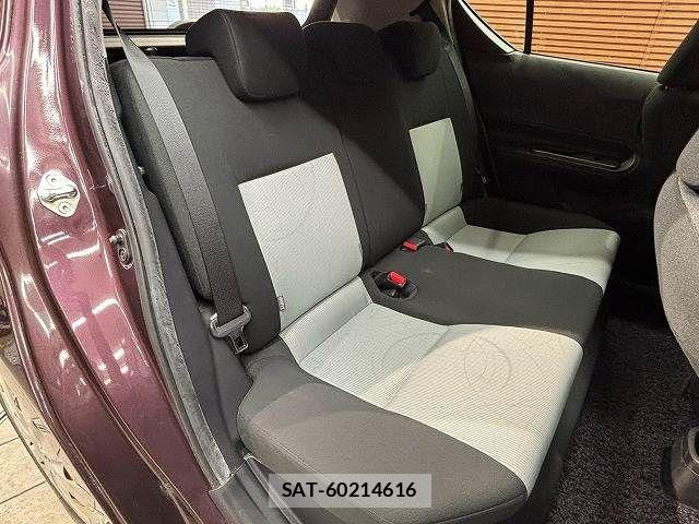 Toyota AQUA 2014-01 8795260-11