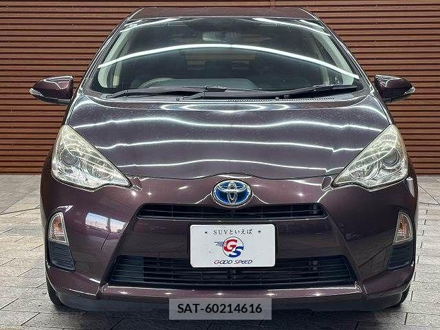 Toyota AQUA 2014-01 8795260-14