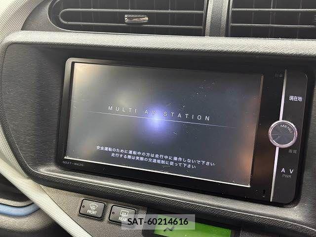 Toyota AQUA 2014-01 8795260-2