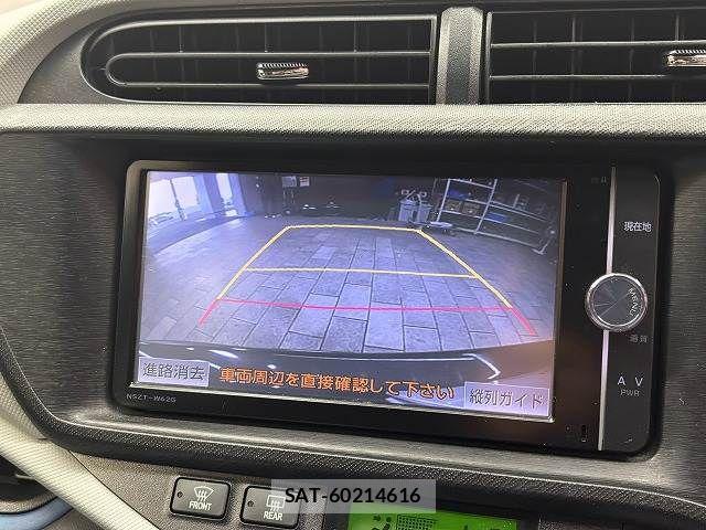 Toyota AQUA 2014-01 8795260-3