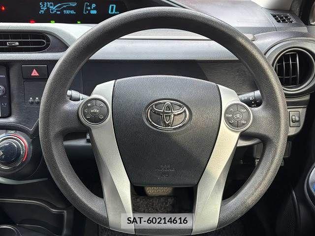 Toyota AQUA 2014-01 8795260-5