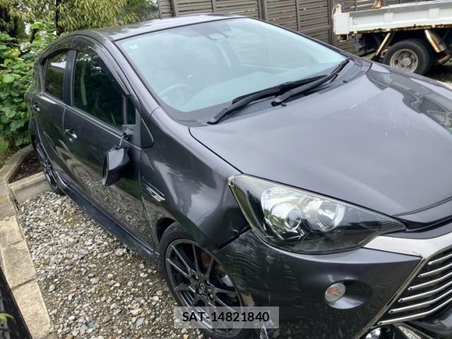 Toyota AQUA 2016-04 8795259-1