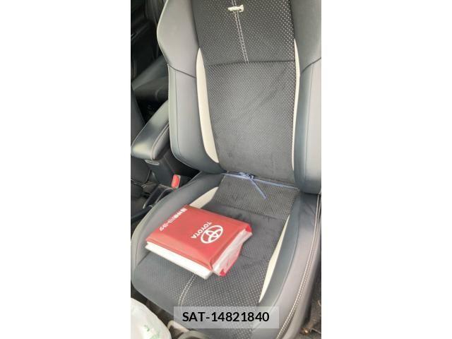 Toyota AQUA 2016-04 8795259-22