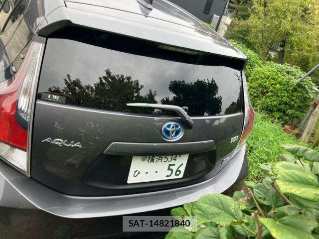 Toyota AQUA 2016-04 8795259-3