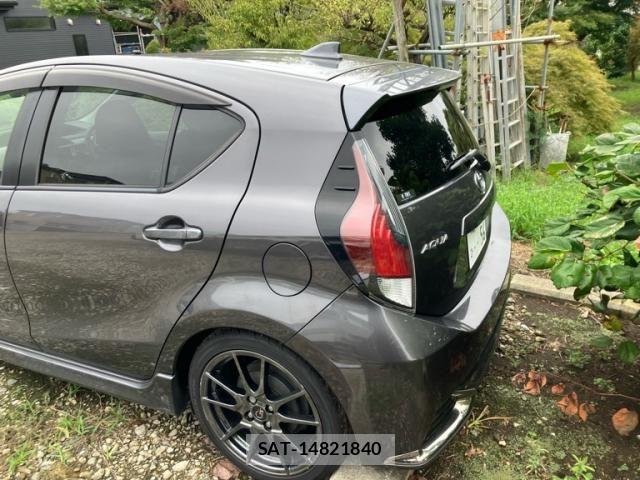 Toyota AQUA 2016-04 8795259-4