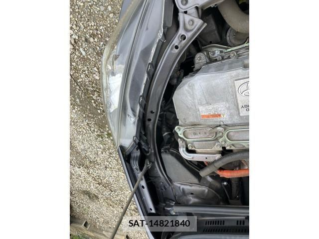 Toyota AQUA 2016-04 8795259-8