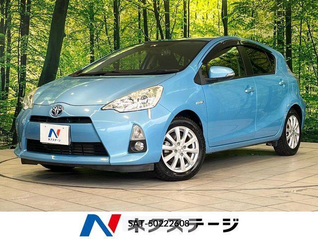 Toyota AQUA 2014-02 8795261-0