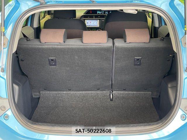 Toyota AQUA 2014-02 8795261-9