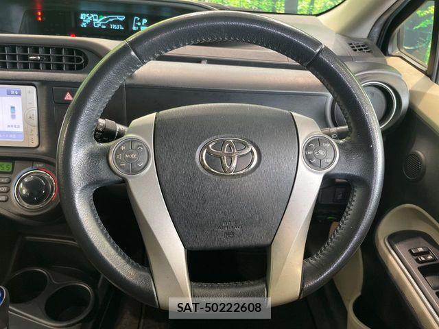 Toyota AQUA 2014-02 8795261-10