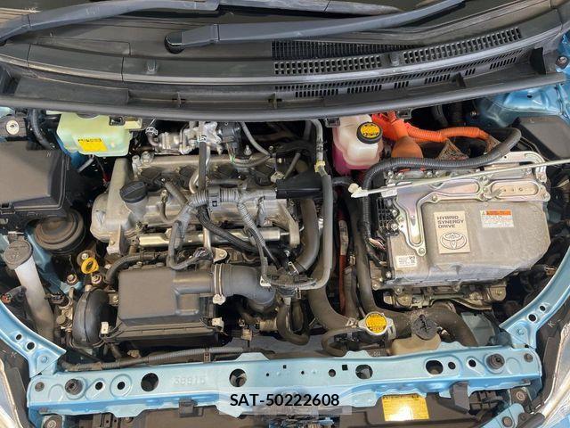 Toyota AQUA 2014-02 8795261-17