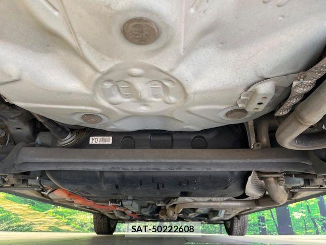 Toyota AQUA 2014-02 8795261-18