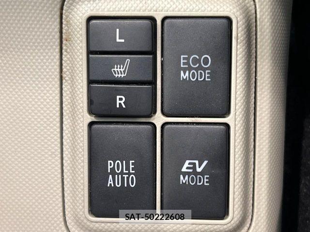 Toyota AQUA 2014-02 8795261-4