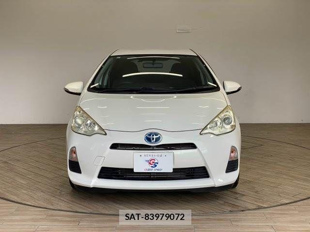Toyota AQUA 2013-06 8795256-10