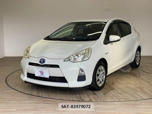 Toyota AQUA 2013-06 8795256-14