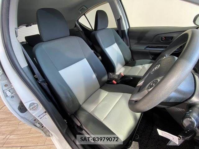 Toyota AQUA 2013-06 8795256-6