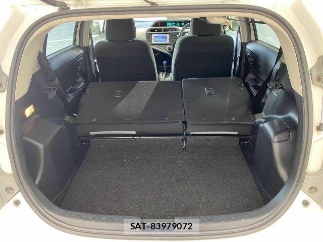 Toyota AQUA 2013-06 8795256-8