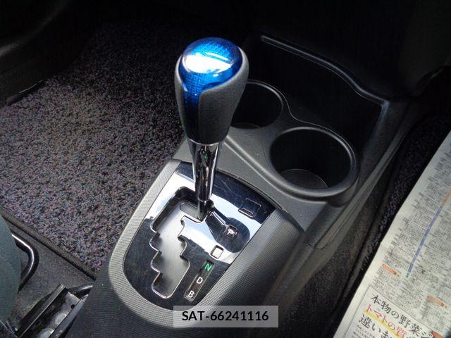 Toyota AQUA 2016-07 8795251-14
